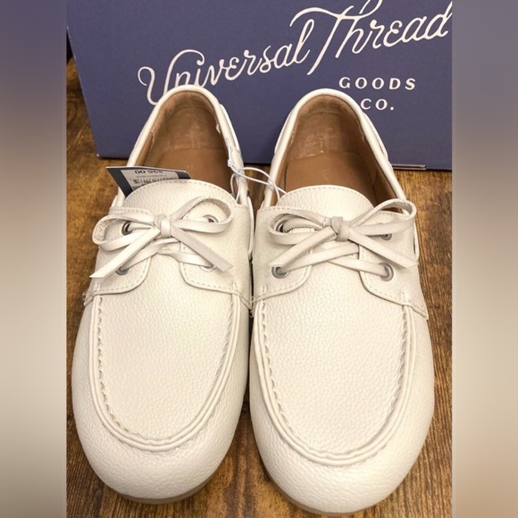 Women's Midge Boat Shoe Flats Memory Foam Universal Thread Off-White Size 8.5 - Picture 2 of 6